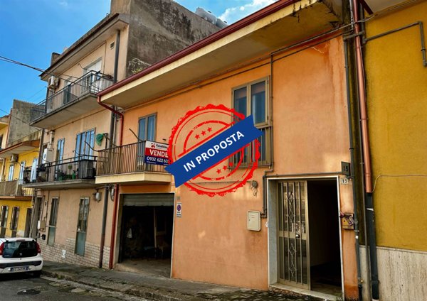 casa indipendente in vendita ad Edolo in zona Vico