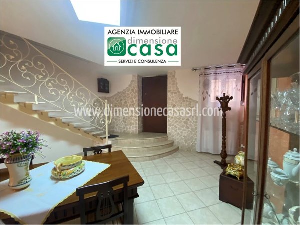 casa indipendente in vendita ad Edolo in zona Vico