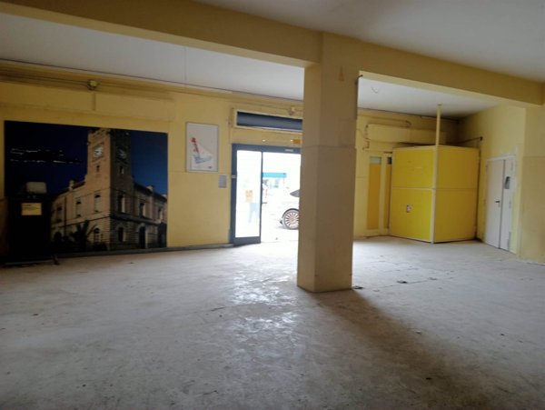 locale commerciale in vendita ad Edolo in zona Vico