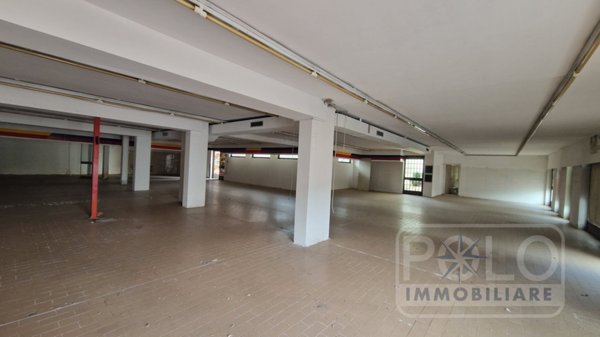 negozio in vendita ad Edolo in zona Vico