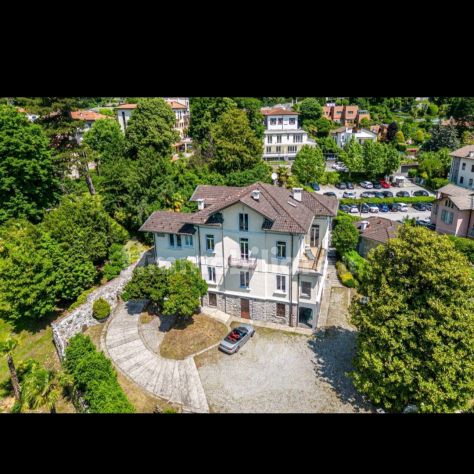 casa indipendente in vendita ad Edolo in zona Vico