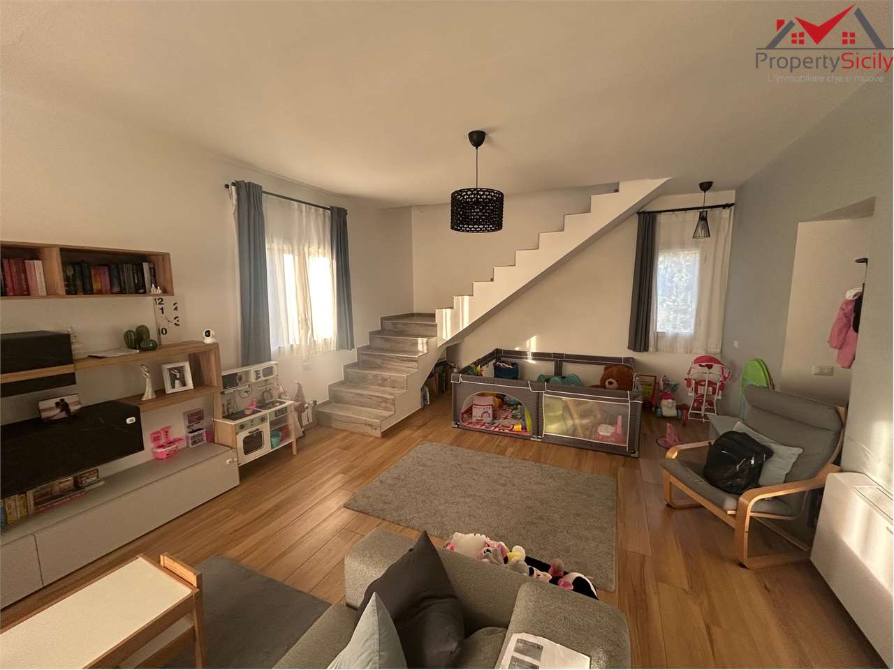 casa indipendente in vendita ad Edolo in zona Vico