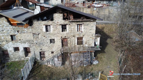 casa semindipendente in vendita ad Edolo in zona Mù