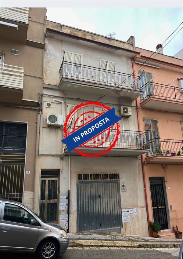 casa indipendente in vendita ad Edolo in zona Vico