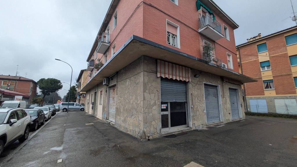 negozio in vendita ad Edolo in zona Vico