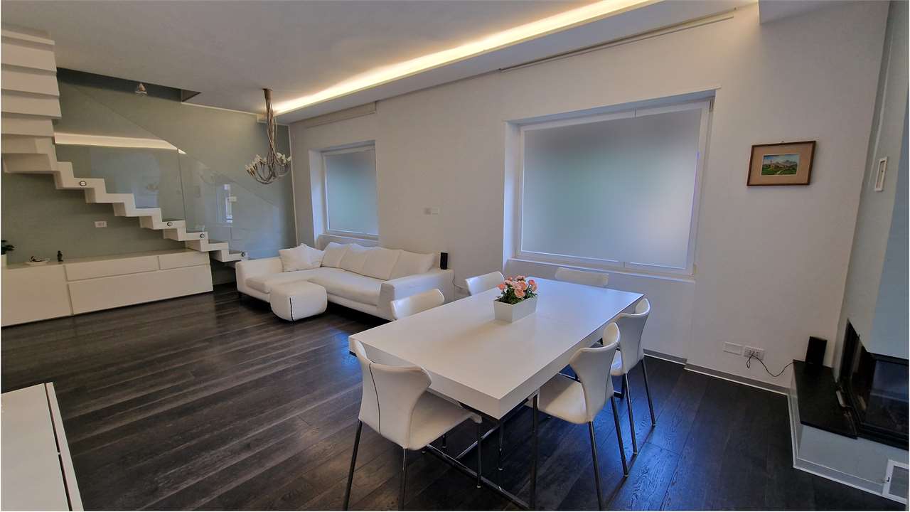 appartamento in vendita ad Edolo in zona Vico