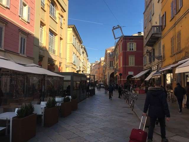 negozio in vendita ad Edolo in zona Vico