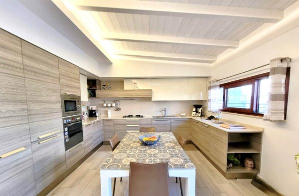 appartamento in vendita ad Edolo in zona Vico