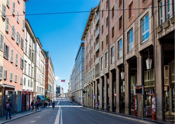 negozio in vendita ad Edolo in zona Vico