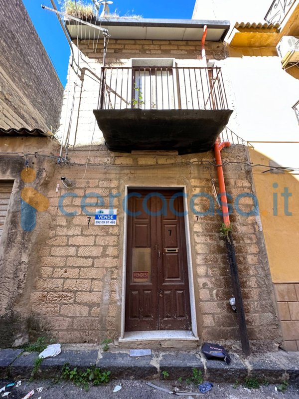 casa indipendente in vendita ad Edolo in zona Vico