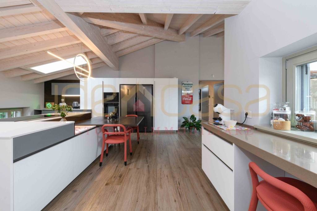 appartamento in vendita ad Edolo in zona Vico