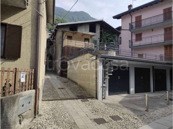 appartamento in vendita ad Edolo in zona Vico