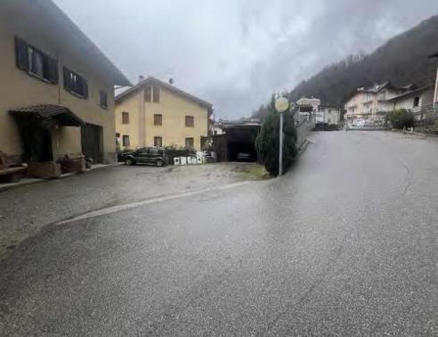 appartamento in vendita ad Edolo in zona Vico
