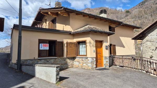 quadrivano in vendita ad Edolo in zona Cortenedolo