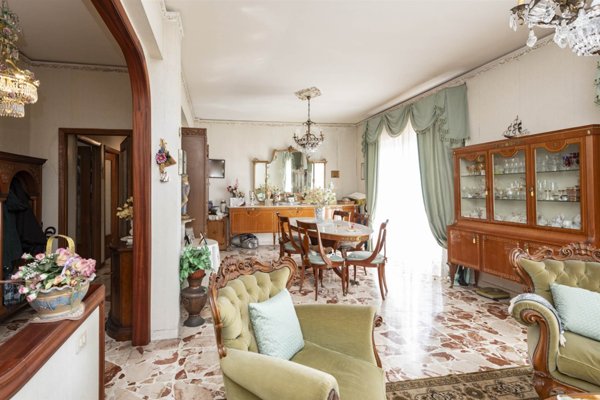 appartamento in vendita ad Edolo in zona Vico