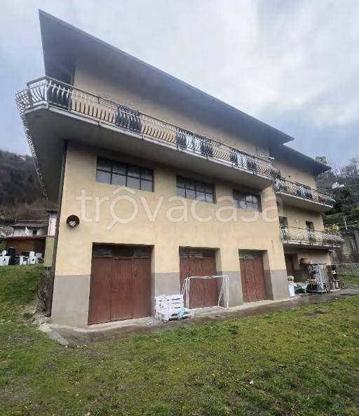 appartamento in vendita ad Edolo in zona Vico