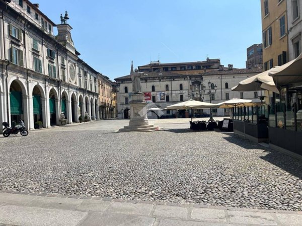 appartamento in vendita ad Edolo in zona Vico