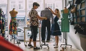 negozio in vendita ad Edolo in zona Vico