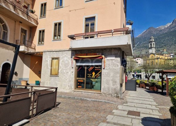 negozio in vendita ad Edolo in zona Vico