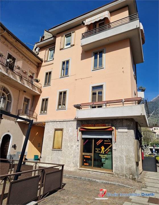 negozio in vendita ad Edolo in zona Vico