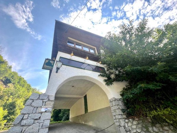 negozio in vendita ad Edolo in zona Vico