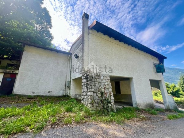 appartamento in vendita ad Edolo in zona Vico