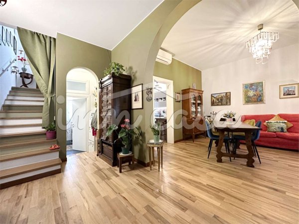 casa semindipendente in vendita ad Edolo in zona Vico