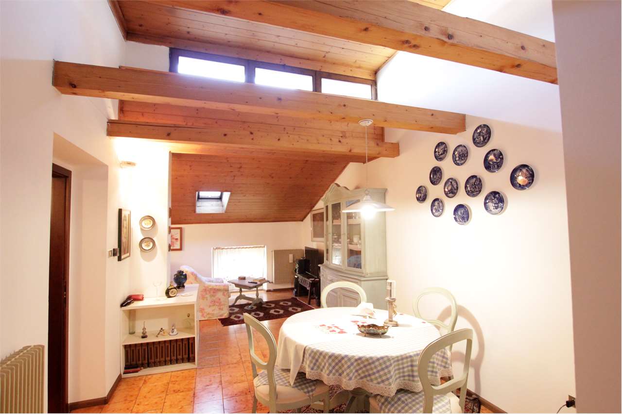 appartamento in vendita ad Edolo in zona Vico