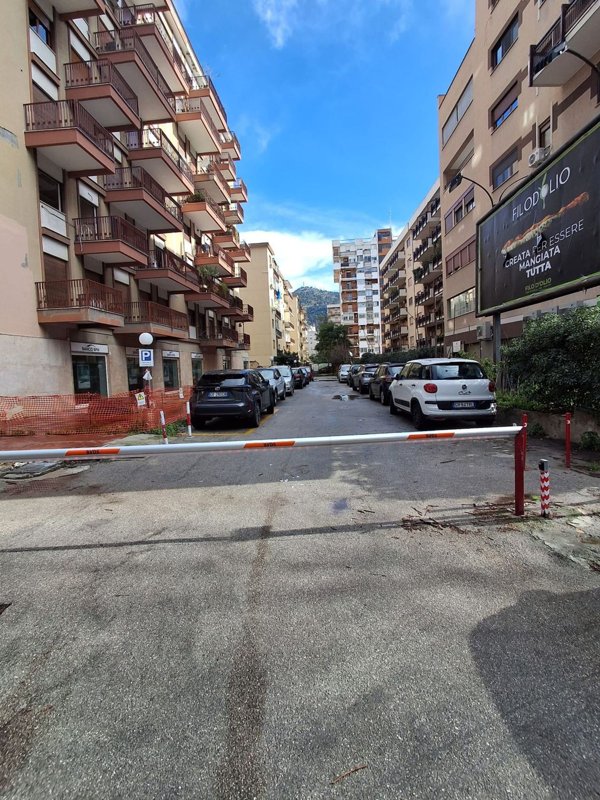 casa indipendente in vendita ad Edolo in zona Vico