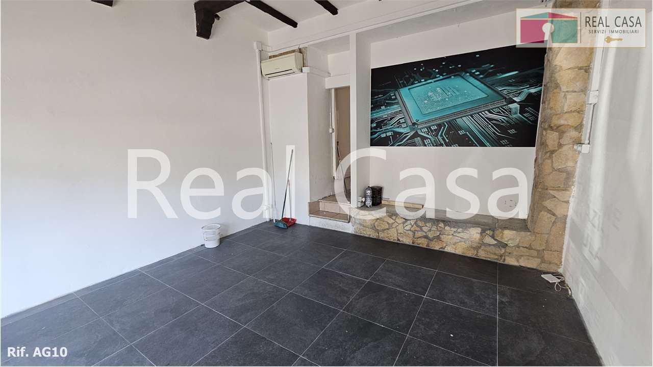 locale commerciale in vendita ad Edolo in zona Vico