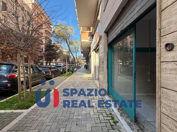 locale commerciale in vendita ad Edolo in zona Vico