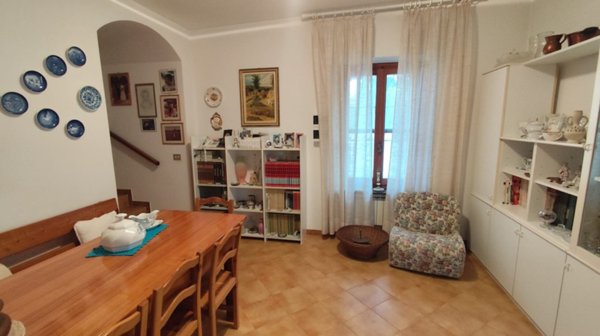 casa indipendente in vendita ad Edolo in zona Vico