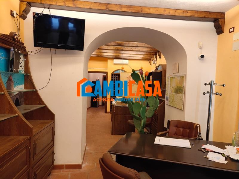 negozio in vendita ad Edolo in zona Vico