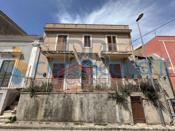 casa indipendente in vendita ad Edolo in zona Vico