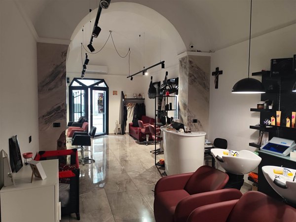 negozio in vendita ad Edolo in zona Vico