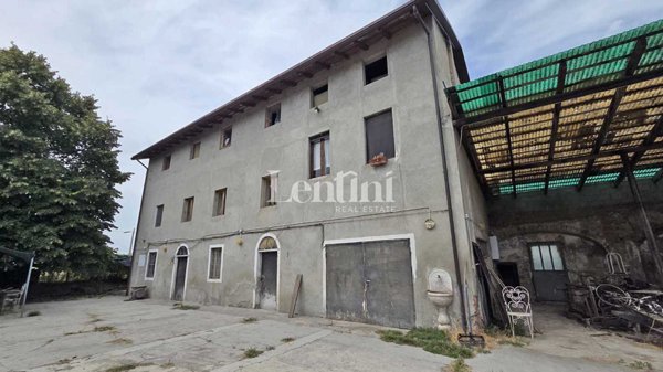 casa indipendente in vendita ad Edolo in zona Vico