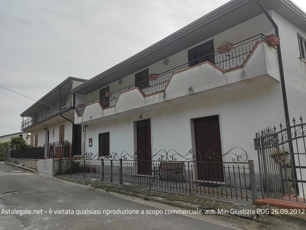 appartamento in vendita ad Edolo in zona Vico