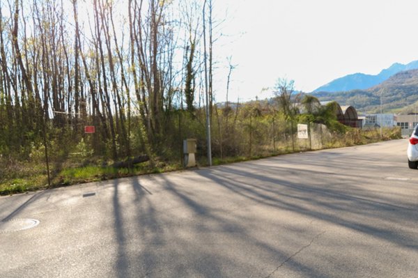 terreno edificabile in vendita ad Edolo in zona Vico