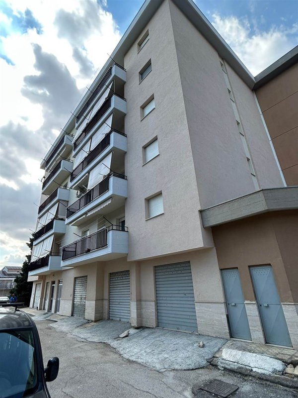 appartamento in vendita ad Edolo in zona Vico