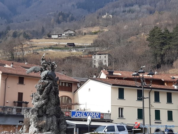 casa indipendente in vendita ad Edolo in zona Vico