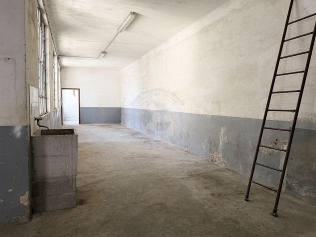 negozio in vendita ad Edolo in zona Vico