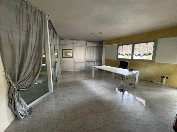 ufficio in vendita ad Edolo in zona Vico