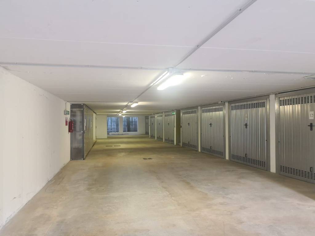 locale di sgombero in vendita ad Edolo