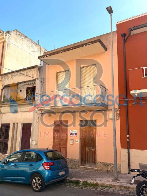 casa indipendente in vendita ad Edolo in zona Vico