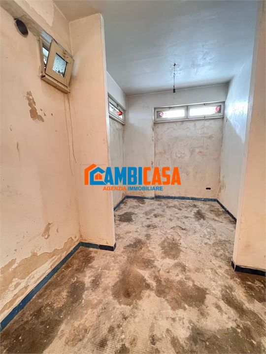 locale di sgombero in vendita ad Edolo in zona Vico
