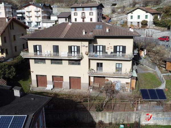 casa indipendente in vendita ad Edolo in zona Vico