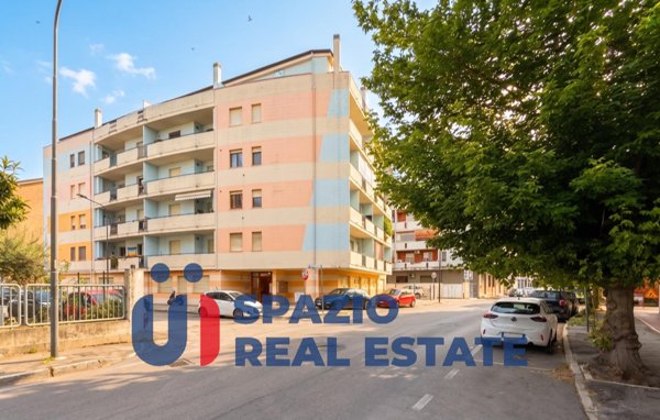 appartamento in vendita ad Edolo in zona Vico