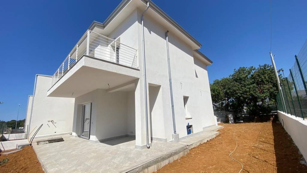 casa indipendente in vendita ad Edolo in zona Vico