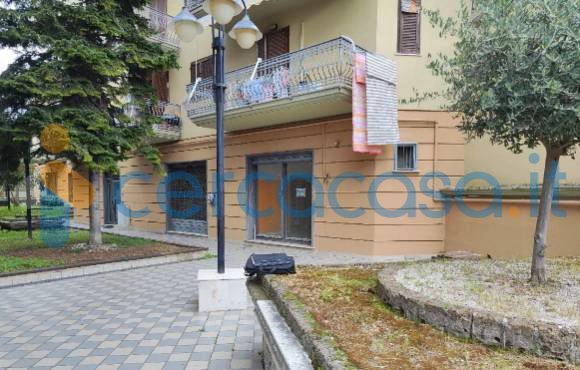 locale commerciale in vendita ad Edolo in zona Vico