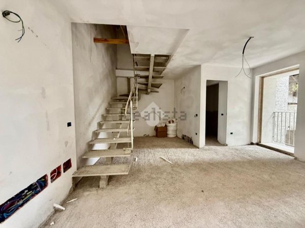 casa semindipendente in vendita ad Edolo in zona Vico